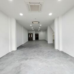 Hamilton Road (D8), Retail #572598881